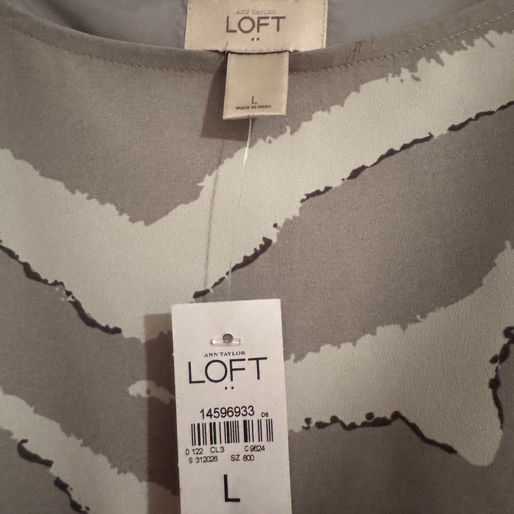 Ann Taylor LOFT Gray Patterned Top